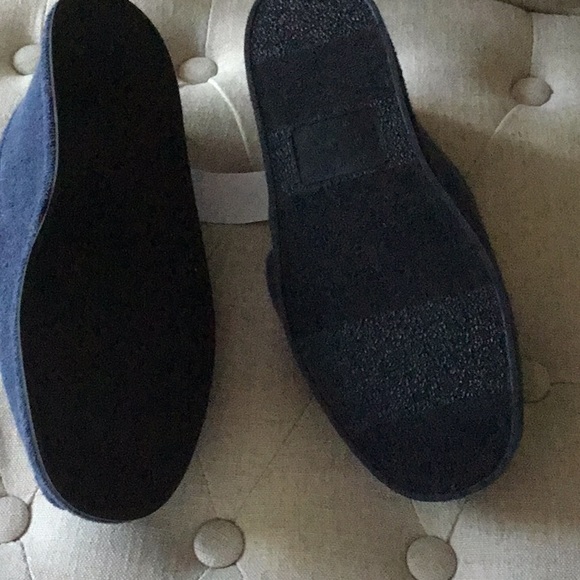 NWT Home Slippers - Picture 3 of 7